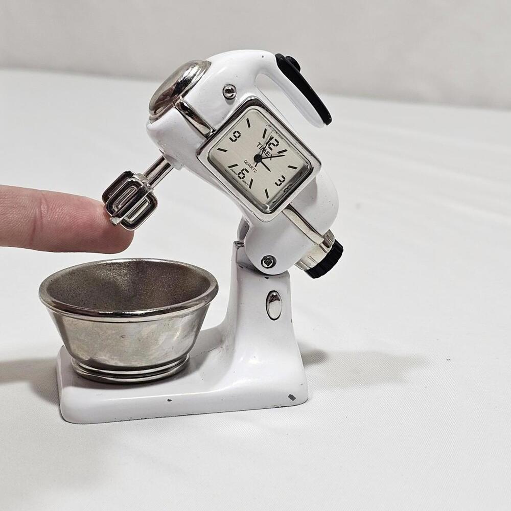 Miniature White Metal Color Timex Mix Master Kitchen Clock Working New Battery - Picture 6 of 9